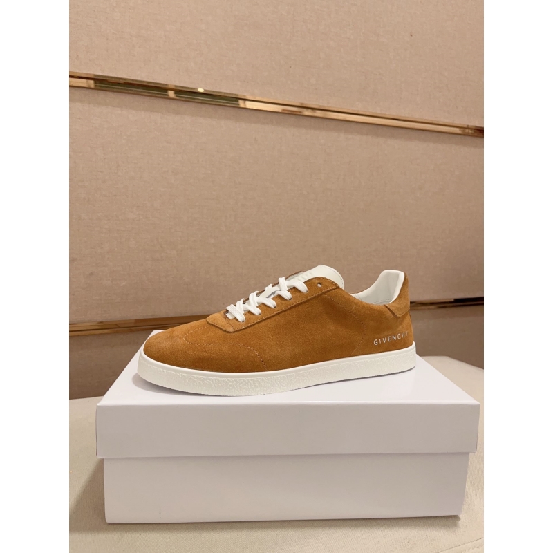 G*u*i sneakers